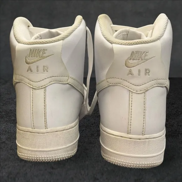 Nike Air Force 1 High '07 Men's Shoes size 10 pre-owned Great condition