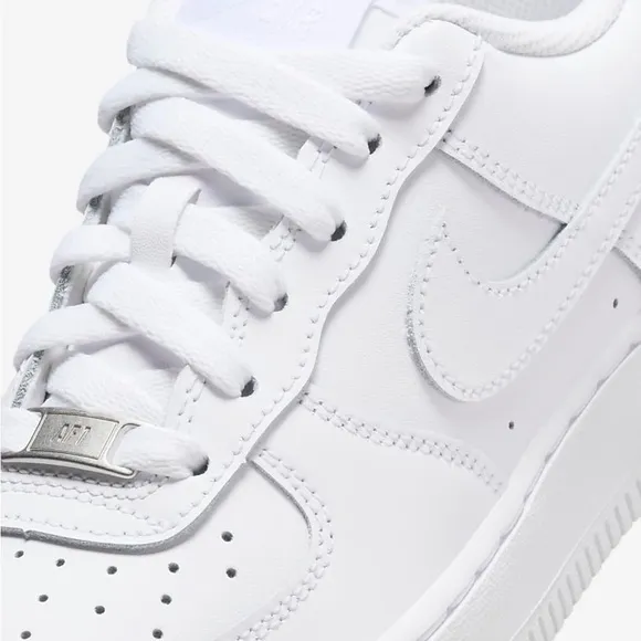 Nike Air Force 1 LE Big Kids' Shoes | Color: Triple White | NEW/NIB!!👟