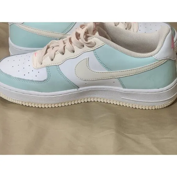 NIKE Air Force 1 Low Emerald Rise Guava Ice Green/Beige youth size 7y No Box