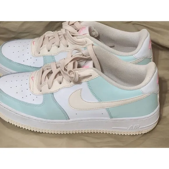 NIKE Air Force 1 Low Emerald Rise Guava Ice Green/Beige youth size 7y No Box