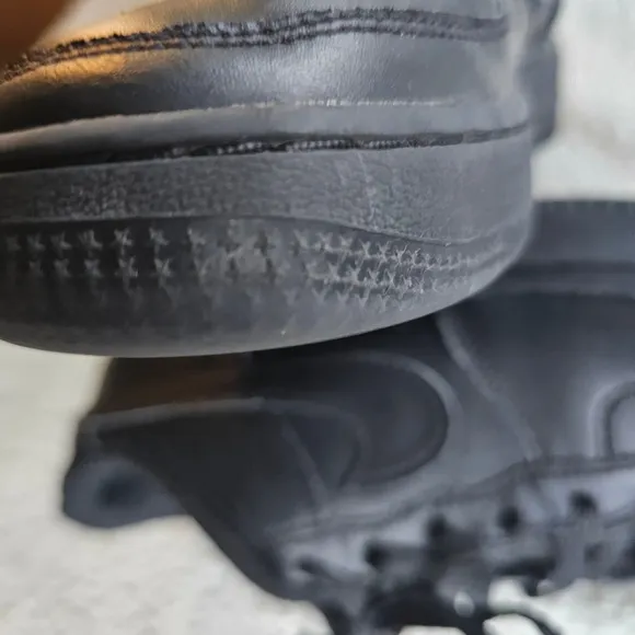 Nike Air Force 1 Low Top Black Leather Sneakers Youth Shoes AF1 Size 6Y