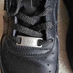 Nike Air Force 1 Low Top Black Leather Sneakers Youth Shoes AF1 Size 6Y