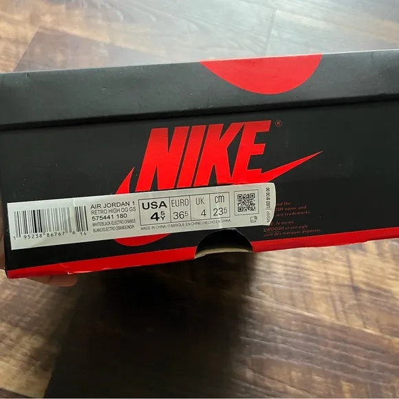 Nike air Jordan 1 high OG retro 575441-180 electro orange sneakers shoes 4.5Y 6W