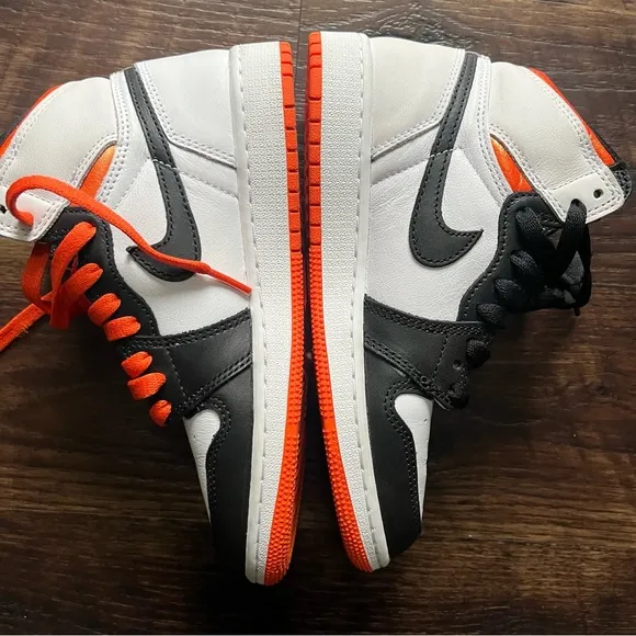 Nike air Jordan 1 high OG retro 575441-180 electro orange sneakers shoes 4.5Y 6W