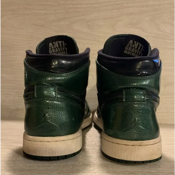 Nike Air Jordan 1 Retro Green