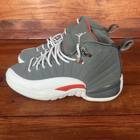 Nike Air Jordan 12 Retro GS Kids 4.5Y Wmns 6 Cool Grey White 153265-012