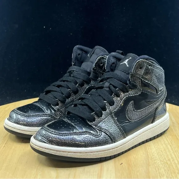 Nike Air Jordan Retro 1 High BP Youth Shoes Sz 12C Youth Glossy Black 705303-017