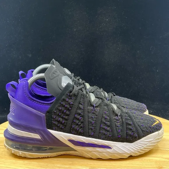 NIKE AIR LeBron James 'LAKER' Basketball Shoes Chosen 1 CW2760-004 Size 5Y/ 6.5W