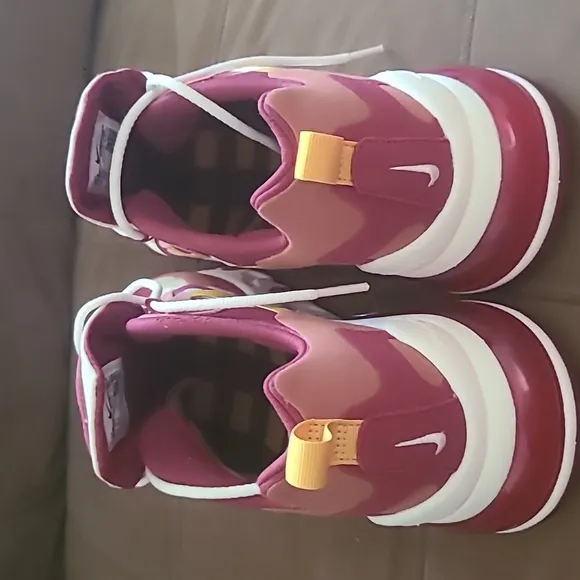 Nike Air Max 270 React sneakers 270 a &quot;Noble Red&quot; colorway Size 10.5