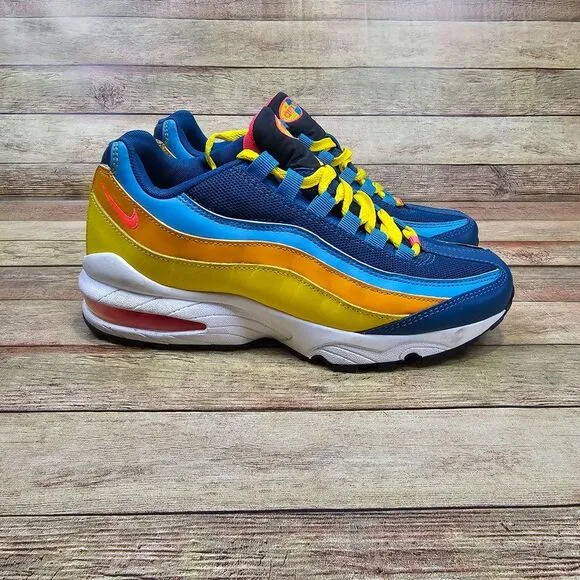Nike Air Max 95 CJ9989-300 Size 6Y.