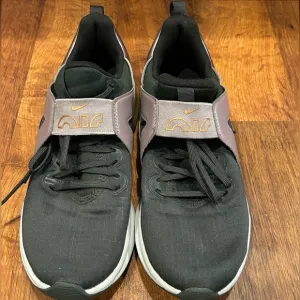 Nike Air Max Bella TR 5 Premium Dark Grey Purple Smoke Size 6.5 Women’s