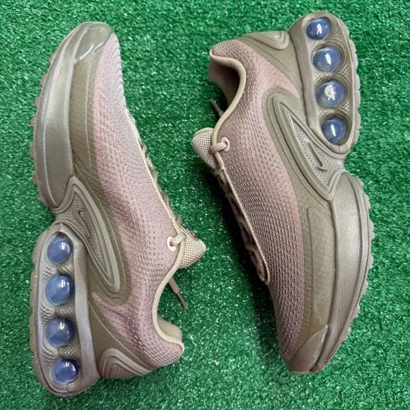 Nike Air Max DN Low Mens Training Shoes Green DV3337-200 VNDS Sz 8.5