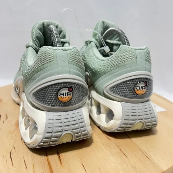 Nike Air Max DN Women's Seafoam Metallic Silver Sneakers NWOB-Sz 9.5 US &amp; 41 EU