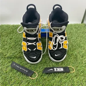 Nike Air More UptempoOlder Kids' Shoes
