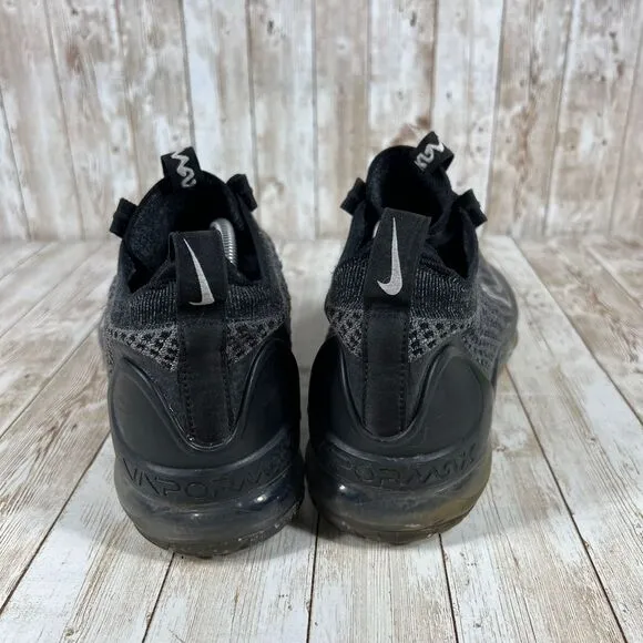 Nike Air Vapormax 2021 Flyknit Oreo‎ Size 11 MENS DC9394-001 Black/gray/white