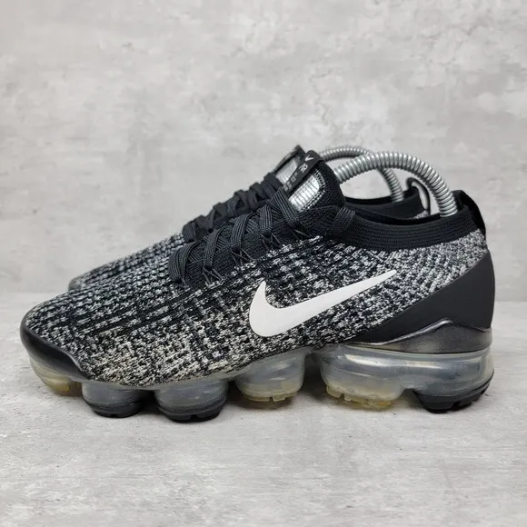 Nike Air Womens Running Shoes Size 8 VaporMax Flyknit 3 Oreo AJ6920-001 Sneakers