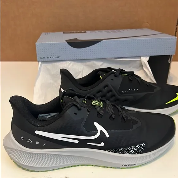 Nike Air Zoom Pegasus shield. Utility Black/White/Smoke Grey Running Shoes.