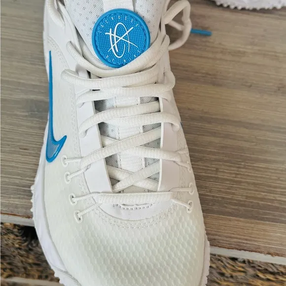 NIKE ALPHA HUARACHE 9 ELITE TURF SHOES - TB Size 4 VL