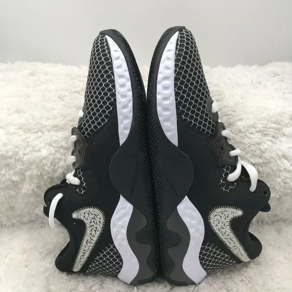Nike Basketball Shoes Mens 10 Renew Elevate II Black White Athletic‎ Lightweight
