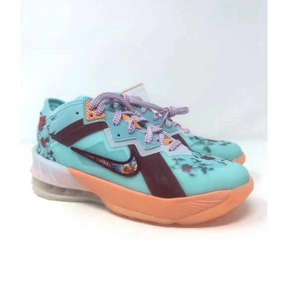 NIKE BIG 6.5 YOUTH/ women 8 LEBRON XVIII LOW GS BASKETBALL SHOES DN4177 400