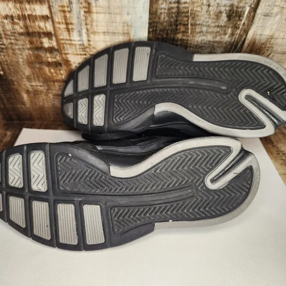 Nike Black High-Top Athletic Shoes with Velcro Strap