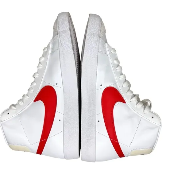 Nike Blazer Mid ‘77 Sneakers Picante Red SZ 10 Men’s Shoes