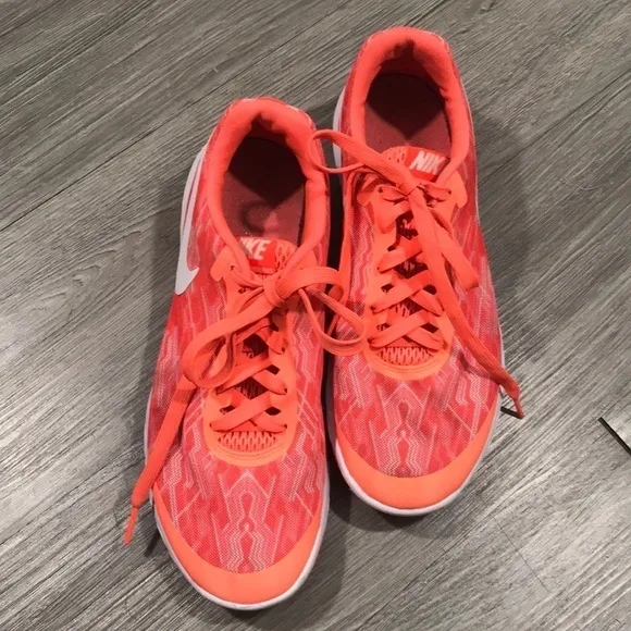 Nike Experience Running 5 Premium Shoes size 9.5