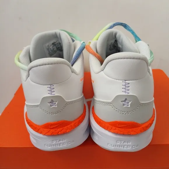 Nike Girls Star Runner 4 Next Nature SE Sneakers White Photon Dust Youth Size 7