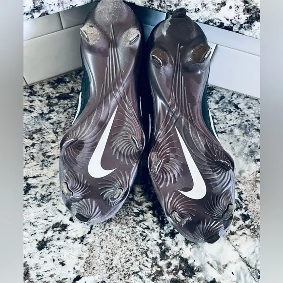 Nike Hurricane Baseball Shoes Cleats