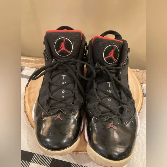 Nike Jordan 6 Rings Black Varsity Red Size 12 rare 322992-062 Basketball Shoe