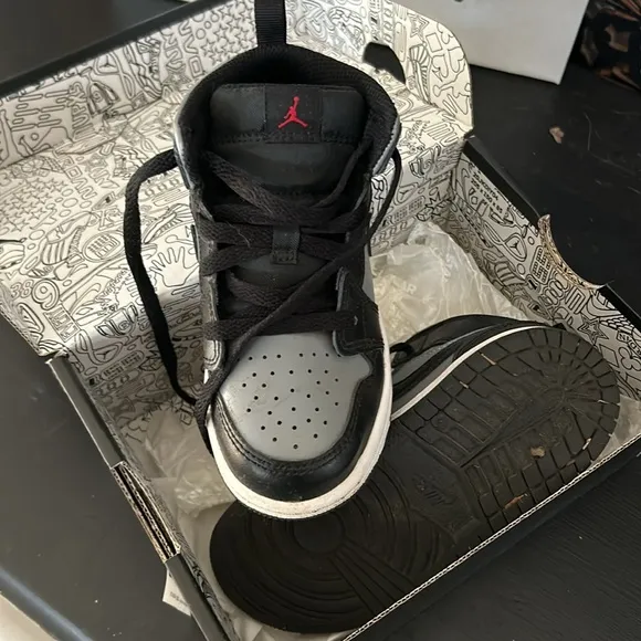Nike Jordan Kids Preschool 1 Mid Basketball Shoes 640734 size 9C