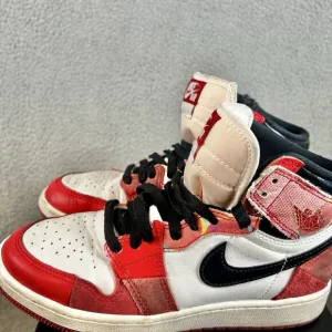 Nike Kids' Jordan 1 Retro High OG Spider-Man Across the Spider-Verse 5.5Y Shoes