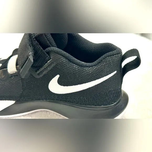 Nike Kids' Kyrie Flytrap 6 Basketball Shoes Holiday Special - NWOB