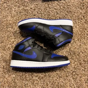 Nike Kids Sneakers Black and Blue