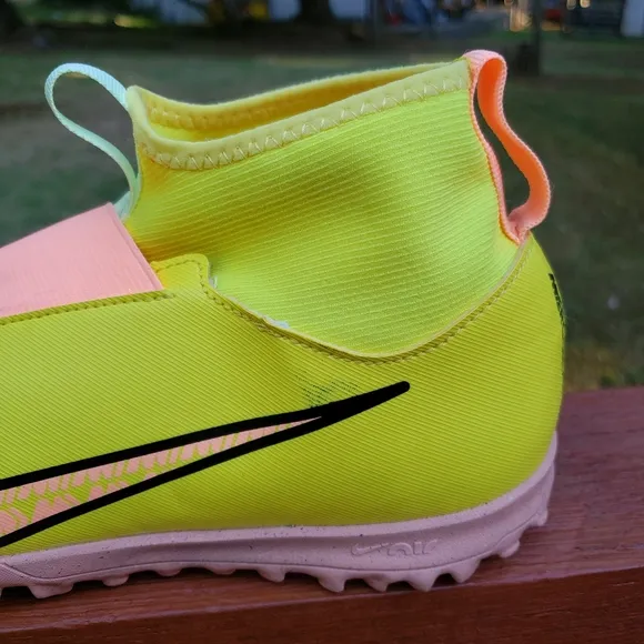 Nike Kids' Youth Air Zoom Mercurial Superfuly 9 Academy Turf Shoes - US 5.5Y