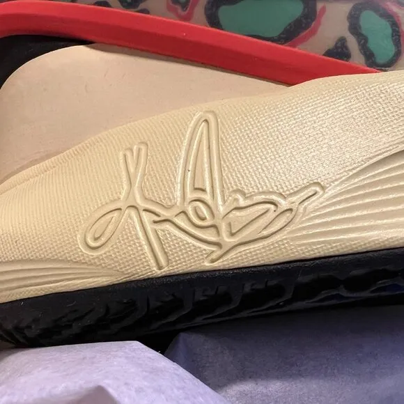 Nike Kyrie 8 GO PS Black/Lemon Chiffon NIB 3Y