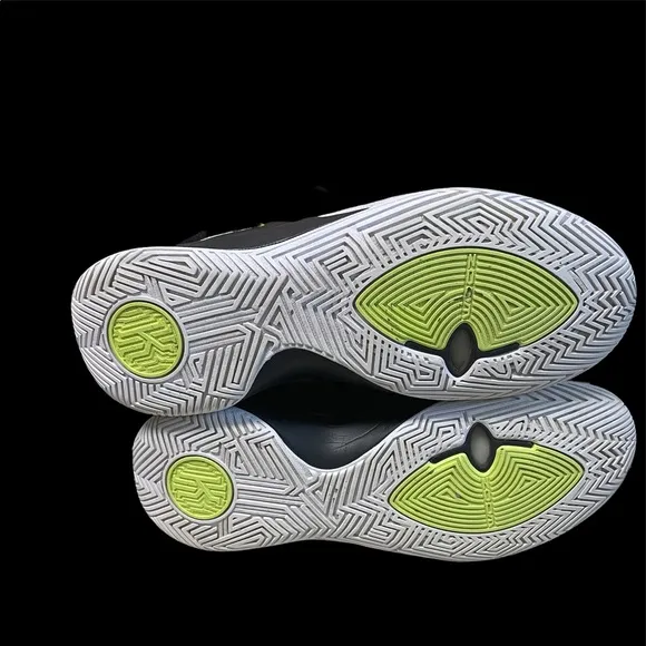 Nike Kyrie Flytrap III Basketball Shoes