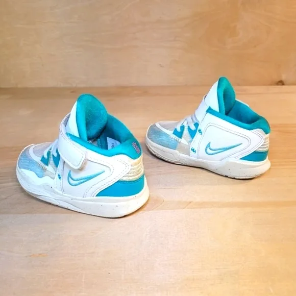 Nike Kyrie Infinity X Sue Bird Kids Slip On No Tie V Strap 6C Shoes