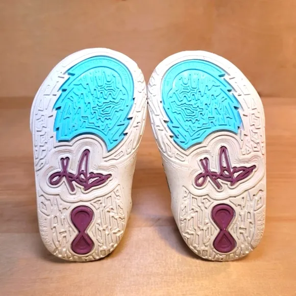 Nike Kyrie Infinity X Sue Bird Kids Slip On No Tie V Strap 6C Shoes