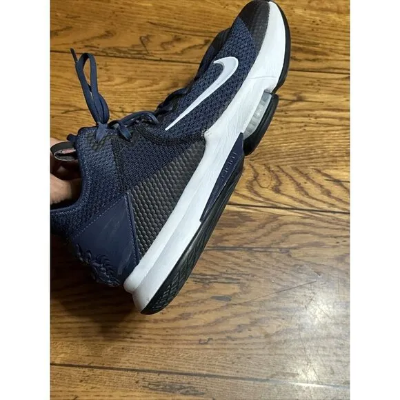 Nike Lebron Witness IV TB (Mens Size 9.5) Shoes CV4004 401 Midnight Navy White