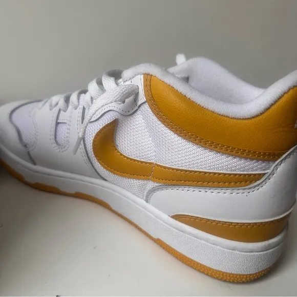 Nike Mac Attack Yellow &amp; White Men’s Athletic Shoes Size:9.5