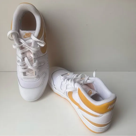 Nike Mac Attack Yellow &amp; White Men’s Athletic Shoes Size:9.5