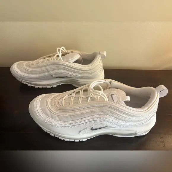 Nike Men's Athletic Shoes in White