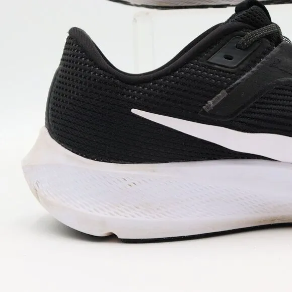 Nike Mens Pegasus 40 Size 12.5 US Black White Running Shoes Sneakers‎ DV3853-001