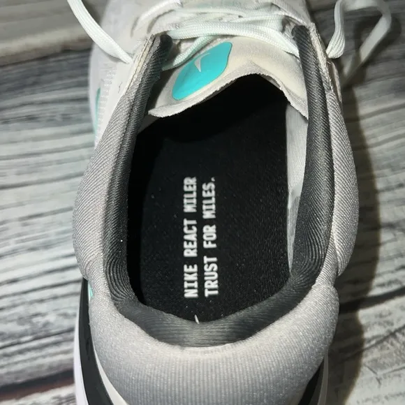 Nike Men's React Miller 2 Platinum Tint/DynamicTurquoise-White Size 10 NWOT