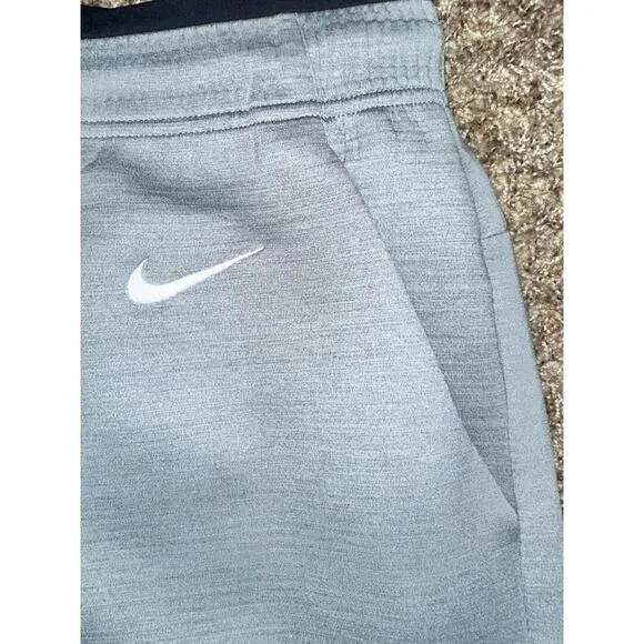 Nike Men's Therma Training Jogger Pants Heather Gray