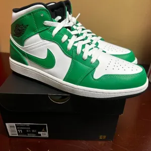 Nike Mens White Green Air Jordan 1 Mid DA8426-301 Basketball Shoes Size US 11