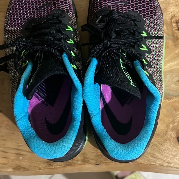 Nike Metcon 5 multicolored workout shoes size 7