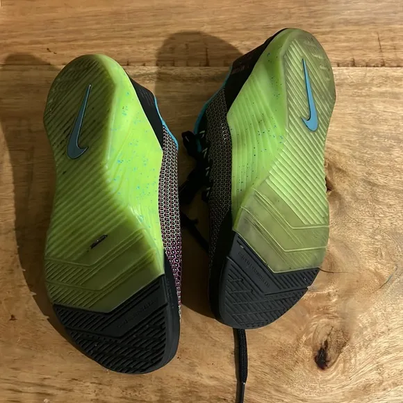 Nike Metcon 5 multicolored workout shoes size 7