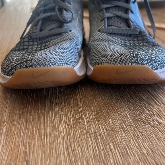 NIKE METCON MENS 7/WOMENS 8.5 CROSSFIT TRAINING SHOES SMOKE GREY/WHITE